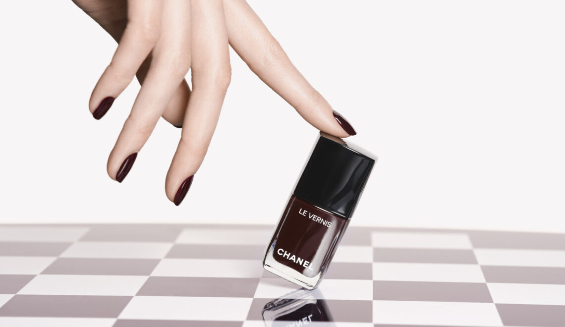 De ce am intotdeauna un flacon de Rouge Noir de la Chanel in frigider